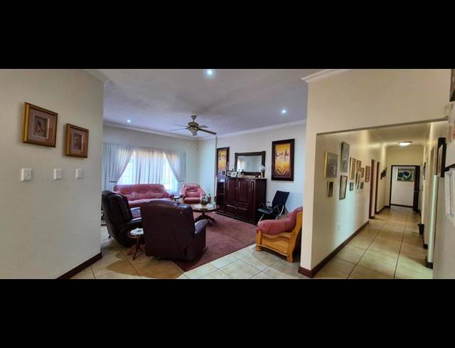 3 BEDROOM HOUSE FOR SALE IN MIDFIELD ESTATE
